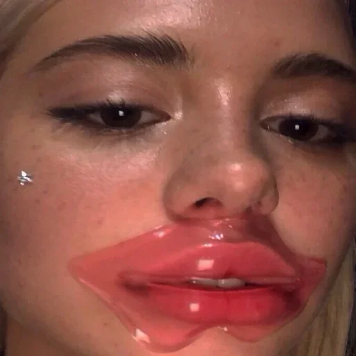 eyelash lipstick lip