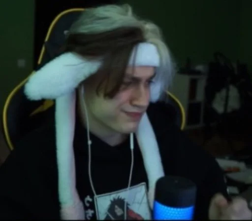 Человек человеческое лицо наушники