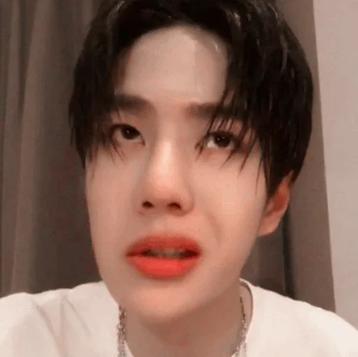 Sticker ‌‌‌‌‌‌`𝐖𝐚𝐧𝕘𓍼𝐘𝐢𝐛𝕠 @Swanpack - 1