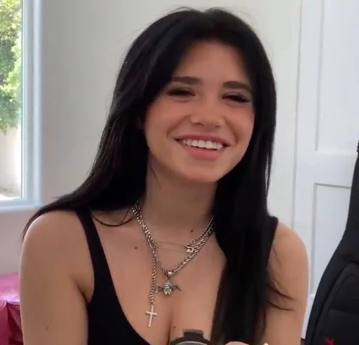 Человек человеческое лицо модный аксессуар