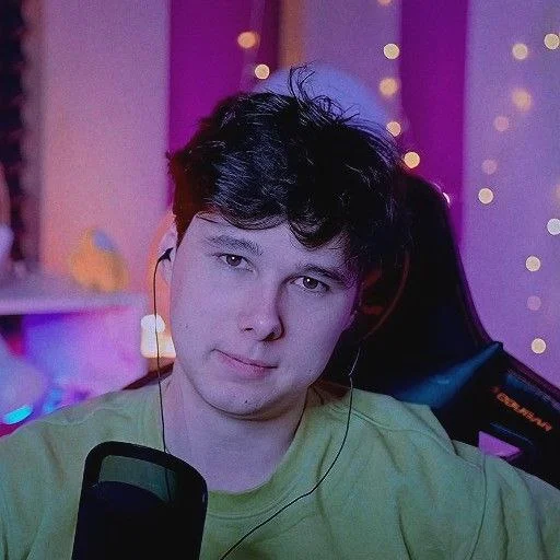 ଘ(੭ˊ꒳​ˋ)੭✧-Андрюша-♡ - 