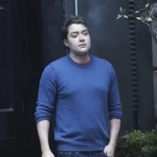 Стикер Создать мемы 👉 @Stickers_besplatno_bot - 4