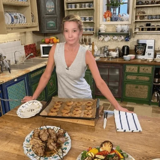 Стикер XMia22_05_X58657_by_Stikery_podrugaBot - 1