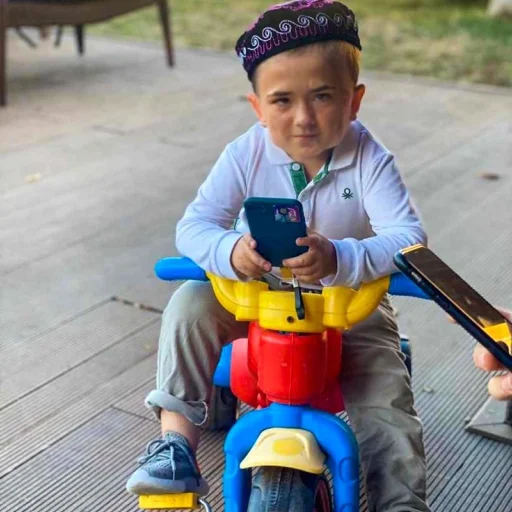 Sticker Xekaterina_kosova_05_X358980_by_Stiker_telegramBot - 1