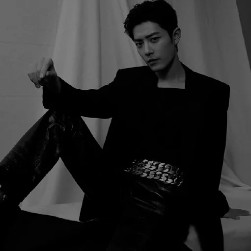 Стикер 《𝗫𝗜𝗔𝗢ᵎ𝗭𝗛𝗔𝗡   @SWANPACK - 8