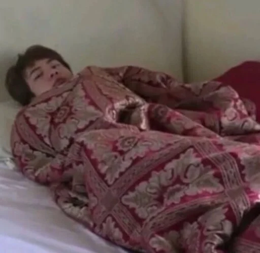 одежда кровать комнатный