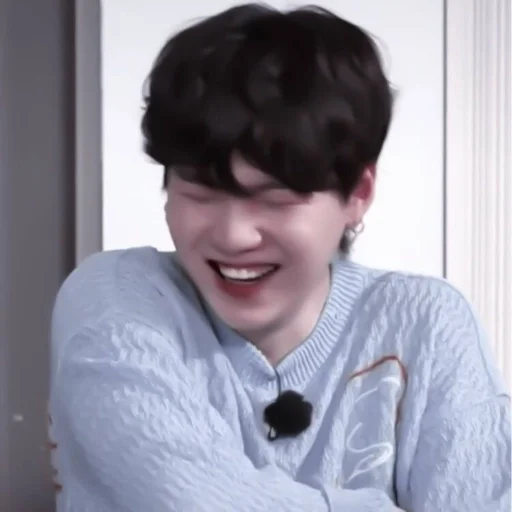 𝒚𝒐𝒐𝒖𝒏𝒈𝒊~ @beaconshy :: @fStikBot - Человек