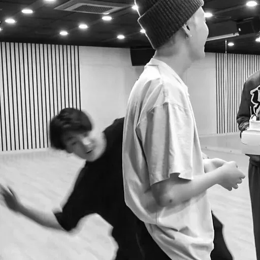 Стикер Suga. :: @fStikBot - 9