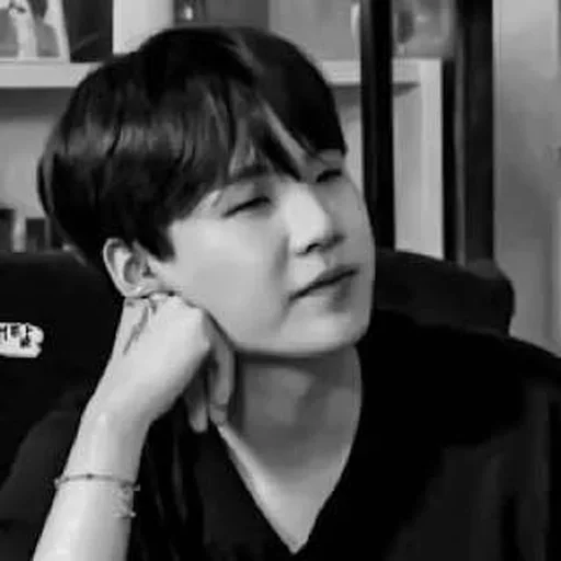 Стикер Suga. :: @fStikBot - 5