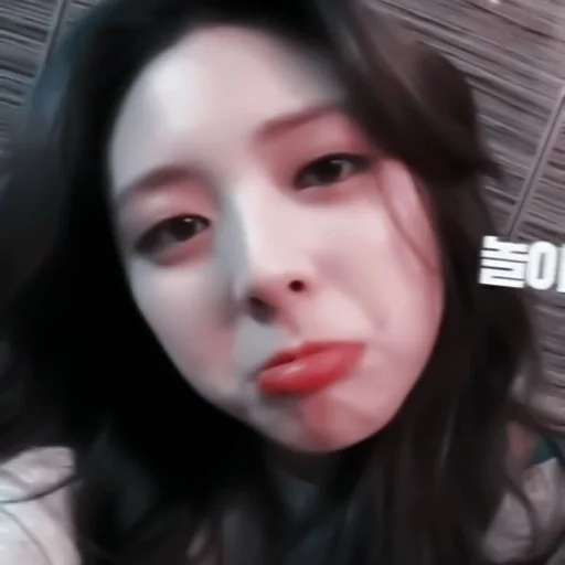 Стикер 𝘠𝘶𝘯𝘢 🐛 || @loveliwwws :: @fStikBot - 8