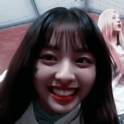 Стикер 𝘠𝘶𝘯𝘢 🐛 || @loveliwwws :: @fStikBot - 0