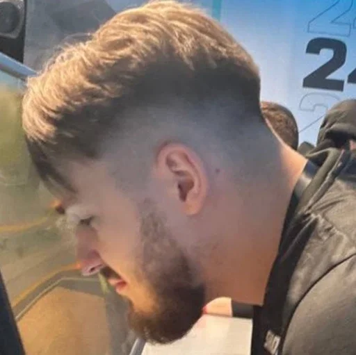 Sticker a7e5b9ab_e6f3_4610_bbf5_6d9013e8b63e_by_sticat_bot - 1