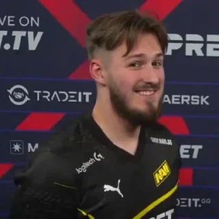 Стикер N A V I - 4