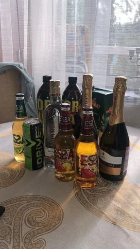 комнатный пить стеклянная бутылка