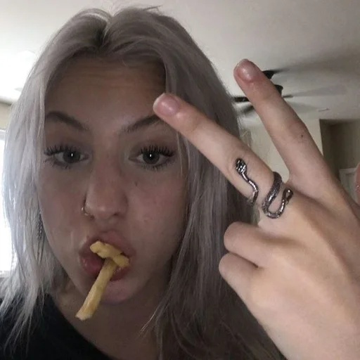 Человек гвоздь человеческое лицо