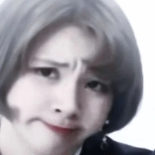 Стикер `` 🕷-Chayeong from @momo1luxv :: @fStikBot - 5