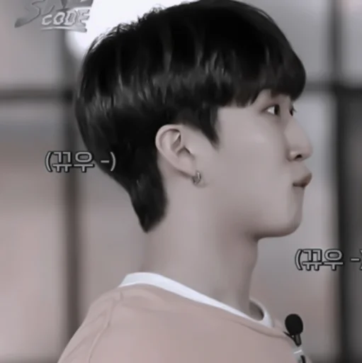 Человек шиньон человеческое лицо