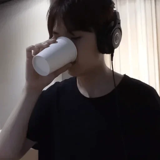 agustdsset2 :: @fStikBot - person