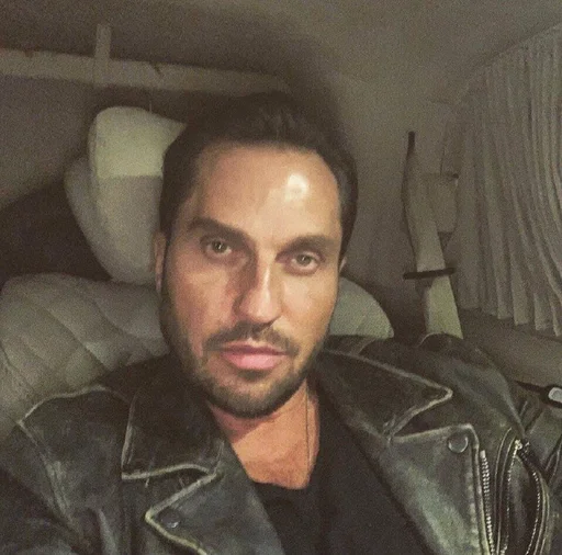 Sticker #ЯМыАртурПирожков :: @fStikBot - 4