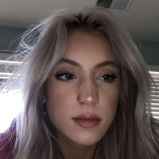 Стикер амараллис by @fStikBot - 5