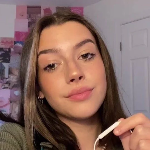 сисси 2.0 от лолки хуелки :: @fStikBot - person