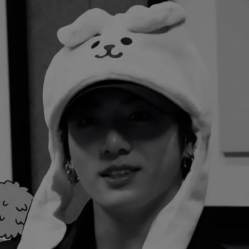 человеческое лицо черно-белый модный аксессуар