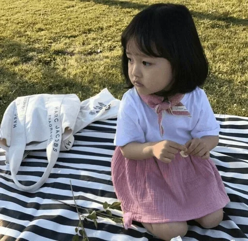 Человек трава на открытом воздухе