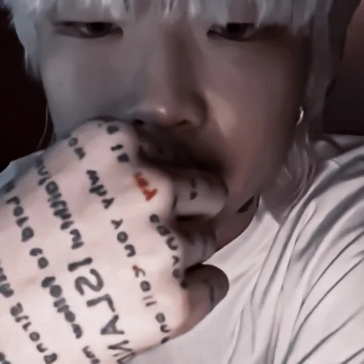 Стикер 𝐴𝑠ℎ 𝐼𝑠𝑙𝑎𝑛𝑑:; 🧴 by @kpopstickerssss - 2