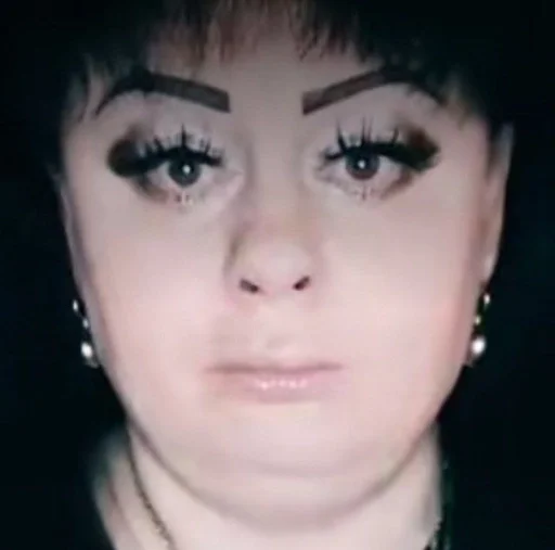 бровь ресница губа