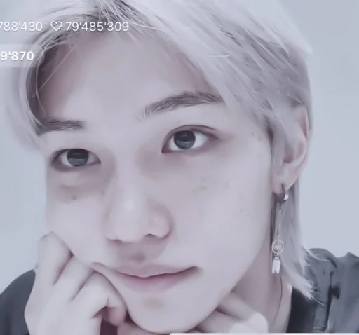 .*⸝ //𝒇𝒆𝒍𝒊𝒙/｡༴🎄. @virtstik - 