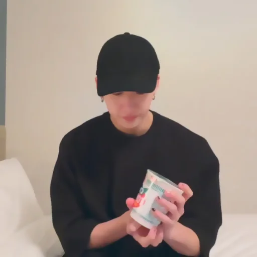 Стикер 𝘣✰𝘯𝘨𝘤𝘩✰𝘯 20220613 𝘭𝘪𝘷𝘦 @kengastickers ! ! - 5