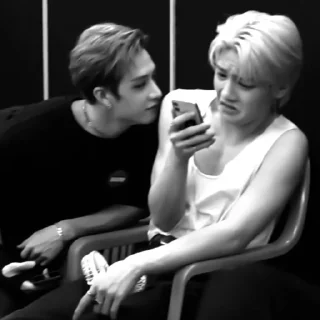 Sticker 𝐵𝑎𝑛𝑔 𝐶ℎ𝑎𝑛:; 🥷🏼 by @kpopstickerssss - 8