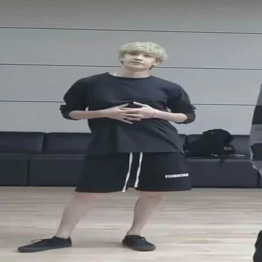 дед банчан и его сыновья🤡 - 