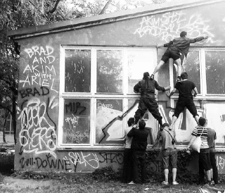 Sticker Underground_By_Bars - 3