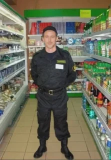 Человек одежда круглосуточный магазин