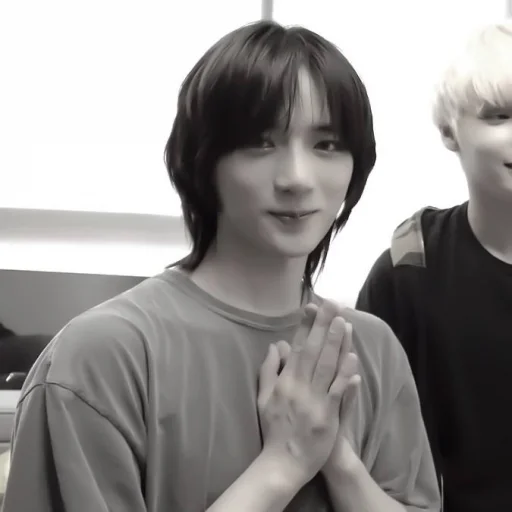 Sticker 𝐓𝐗𝐓 [𝐁𝐄𝐎𝐌𝐆𝐘𝐔]🤍 - 9