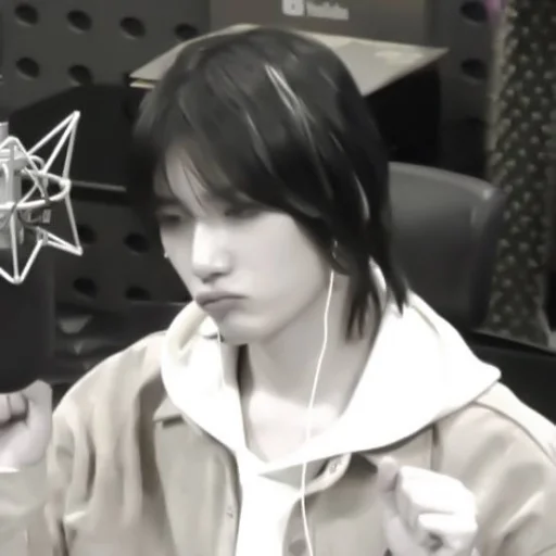 Sticker 𝐓𝐗𝐓 [𝐁𝐄𝐎𝐌𝐆𝐘𝐔]🤍 - 6