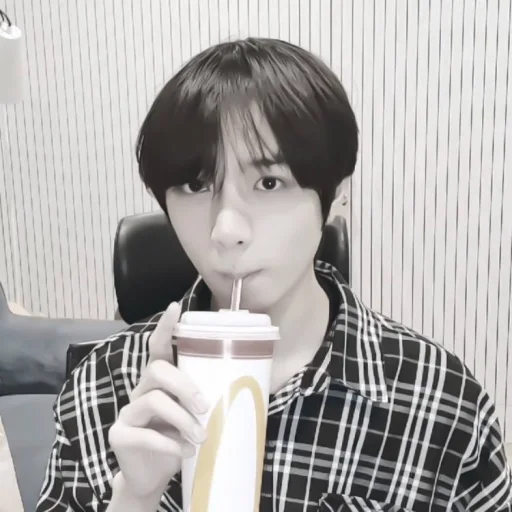 Sticker 𝐓𝐗𝐓 [𝐁𝐄𝐎𝐌𝐆𝐘𝐔]🤍 - 0