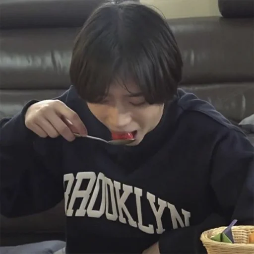 Стикер бомгю как смысл жизни - 2