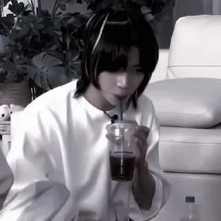 Стикер 𝙗𝙚𝙤𝙢𝙜𝙮𝙪 ♡︎ - 9