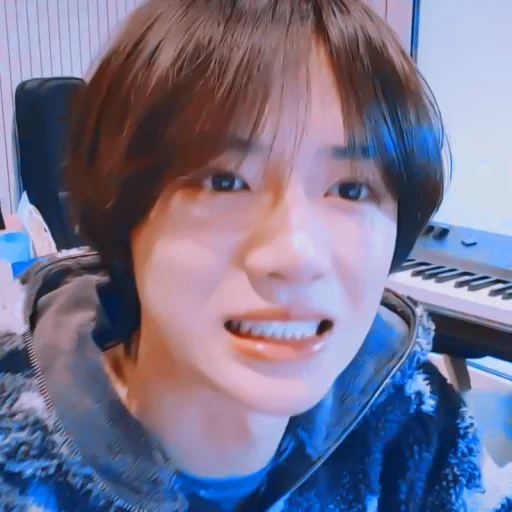 Стикер 🪡 - 𝐛𝐞𝐨𝐦𝐠𝐲𝐮`. | @pecjuwr - 8