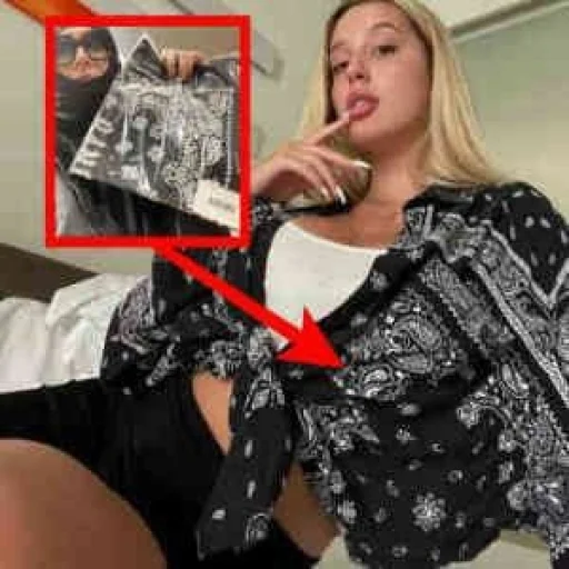 Sticker bigboobschat - 1