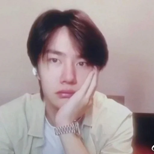 person human face eyebrow