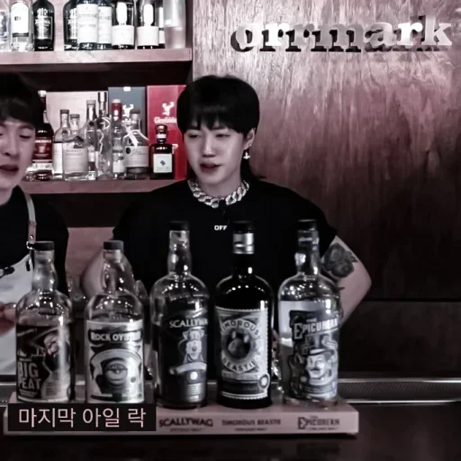 Sticker #𝐈𝐧𝐓𝐡𝐞𝐒𝐡𝐨𝐰𝐓𝐨𝐝𝐚𝐲: bloo ;: by @paradismaudit - 8