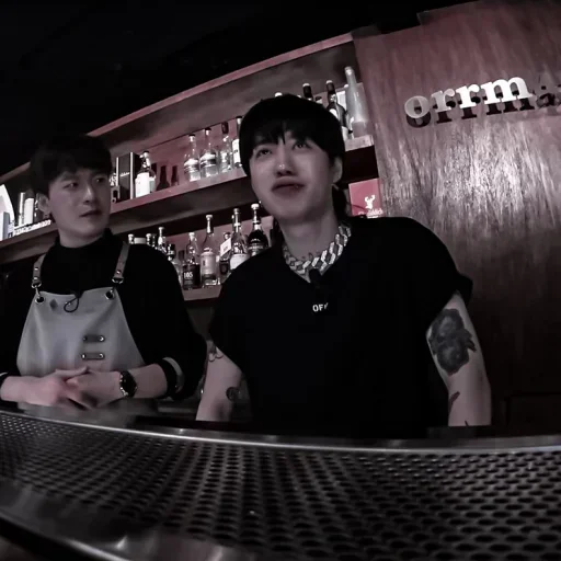 Sticker #𝐈𝐧𝐓𝐡𝐞𝐒𝐡𝐨𝐰𝐓𝐨𝐝𝐚𝐲: bloo ;: by @paradismaudit - 2