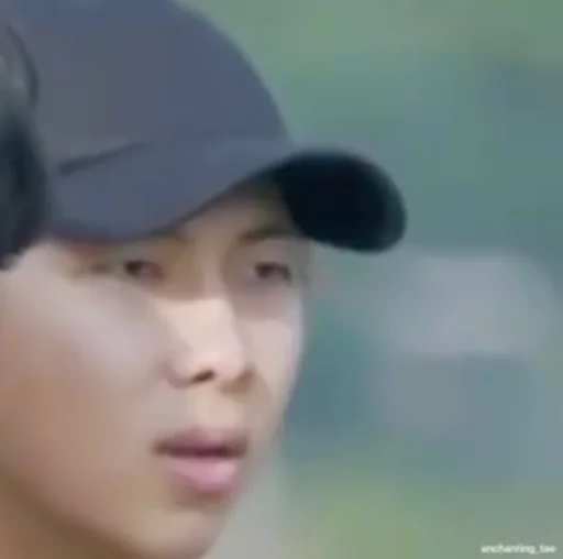 Человек одежда шапка