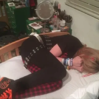 Sticker саморезик emo - 1