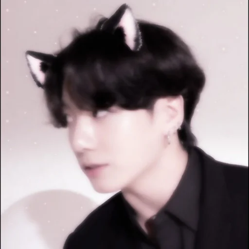 ㅤᨳ᭬ ᥴᥲtb᥆ᥡ k᥆᥆ ⨾ @galvctron ⛦ - person