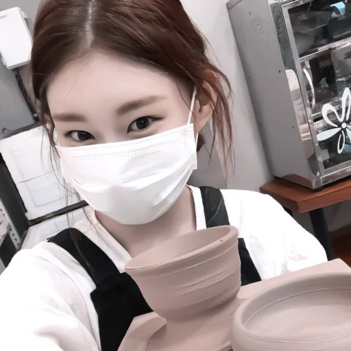 #𝐚𝐞𝐬𝐭𝐡𝐞𝐭𝐢𝐜: chaeryeong 🍇  ;: by @paradismaudit - 