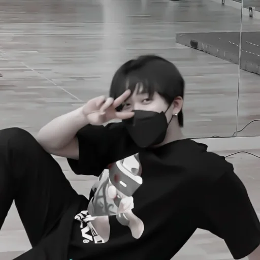 あ 𝘤𝘩𝘢𝘯𝘨𝘣𝘪𝘯 :; by @seduiisantee - Человек